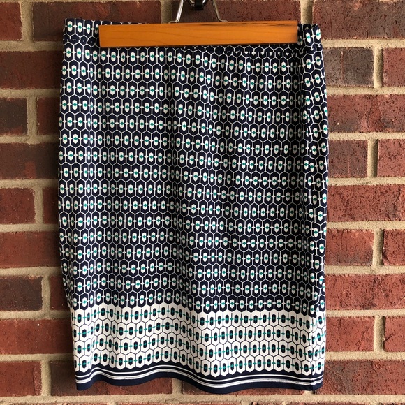 Max Studio | Navy Patterned Skirt - Picture 2 of 3